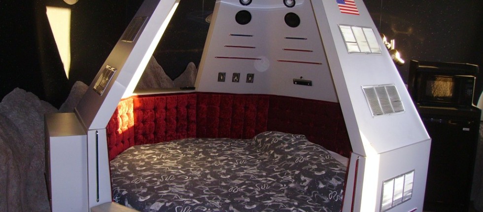 Sleep inside a re-creation of a Gemini Space Capsule on this spacious 10-sided bed. Then explore outer space as you soak in your private, oversized “moon crater” whirlpool. This room is out of this world!